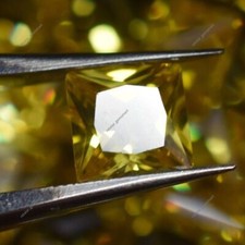 Lot de 21 pierres précieuses