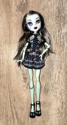 Poupée monster high - poupée,