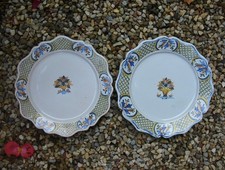 Belle paire d'assiettes au vase fleuri en faïence de Sinceny ou Rouen 18ème