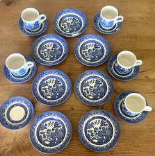 5 Tasses 6 Soucoupes 7