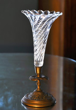 Baccarat. | Vase "cornet" en