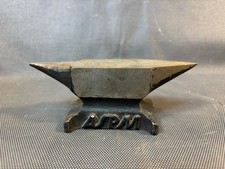 Ancienne petite enclume