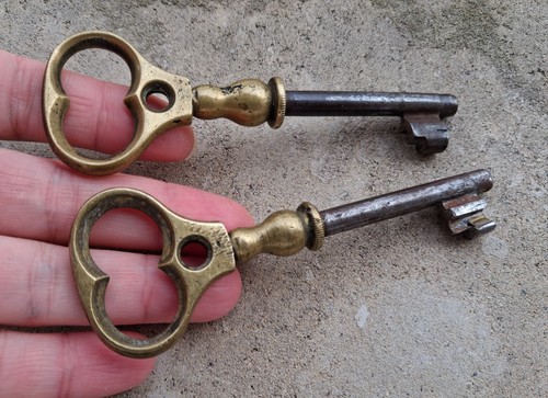 Clés anciennes old key - 2,
