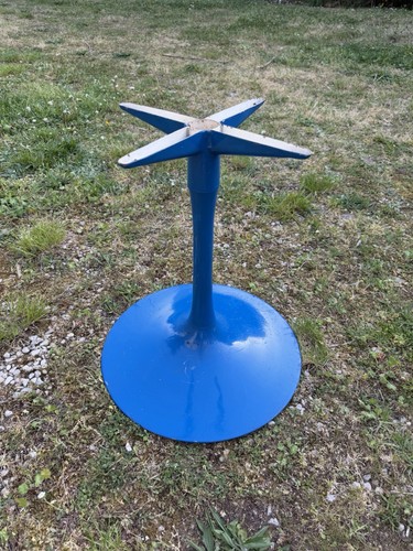 Pied table tulipe - de,