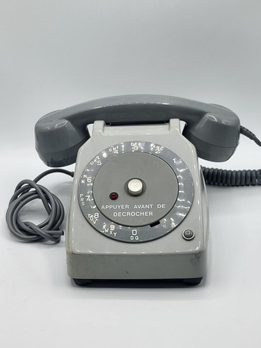 Téléphone cadran socotel - à,