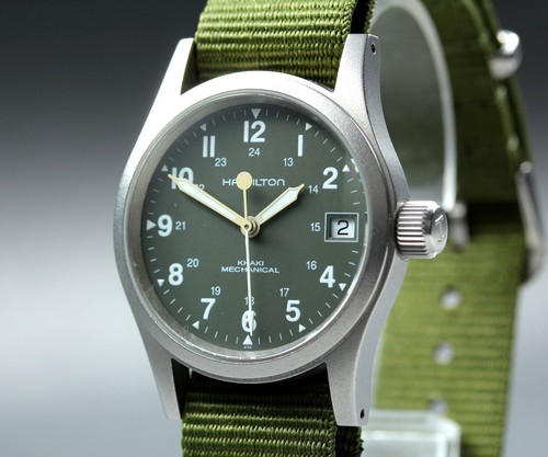 Presque comme neuf montre - *presque,