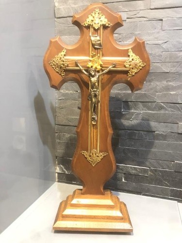 Magnifique grand crucifix