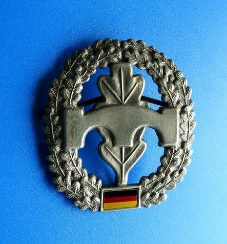 10462 joli insigne militaire - insigne,