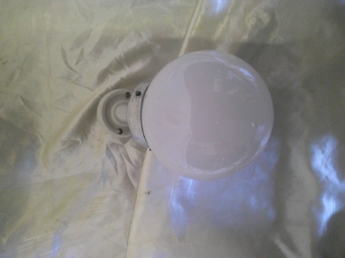 Ancienne applique boule - , en