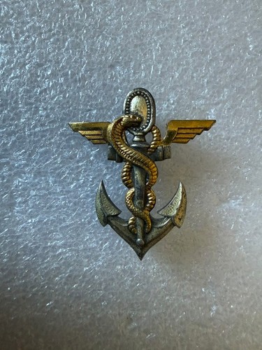 Insigne service santé des - de,