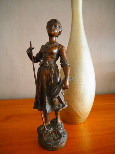 Statuette femme regule - statuette, en