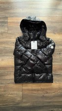Doudoune moncler maya taille M neuf avec étiquettes jamais porté 