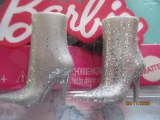 POUPEE BARBIE / PAIRE DE