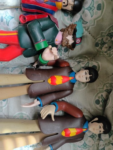 Old beatles figures - figures, yellow