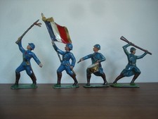  LOT D'ANCIENS PETITS SOLDATS FRANCAIS - PLOMB CREUX