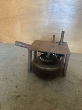 (n 19 ) ancien moteur de gramophone Phonographe