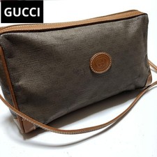 Gucci GG monogram leather shoulder bag sacoche crossbody brown fashion fastener