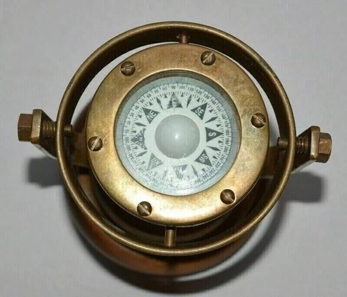 Ancienne boussole cardan - à,