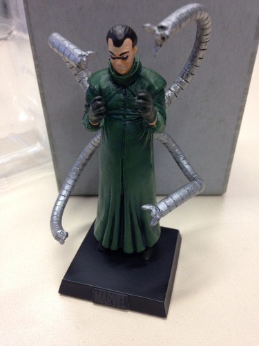 Doctor octopus figurine marvel - doctor,