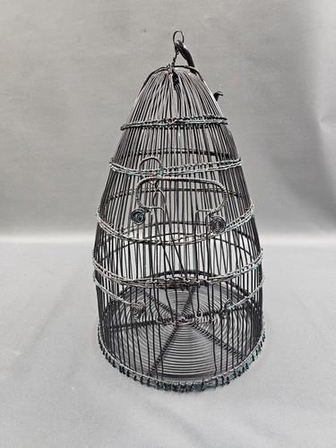 Ancien cage oiseaux en - À,