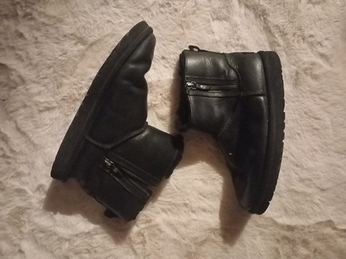 Bottines fourrées ugg - 🎀,