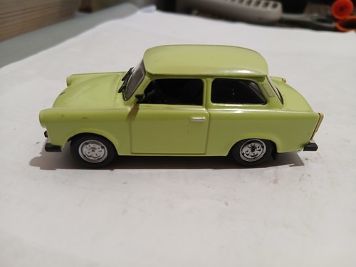 Trabant 601 limousine verte - 601,