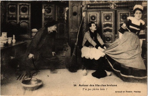Cpa autour des - des, lits