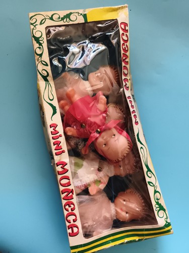 Mini poupées anciennes - , en