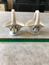 ANCIEN PANIERS AVEC FLEURS