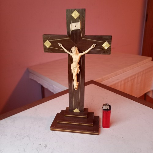 Ancien crucifix bois sur - ancien,