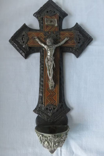 Crucifix inri bénitier - inri, et