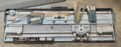 Brother kh35 knitting machine - knitting,