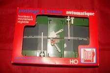 JOUEF HO PASSAGE A NIVEAU