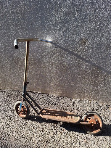 Ancienne trotinette metal - en,