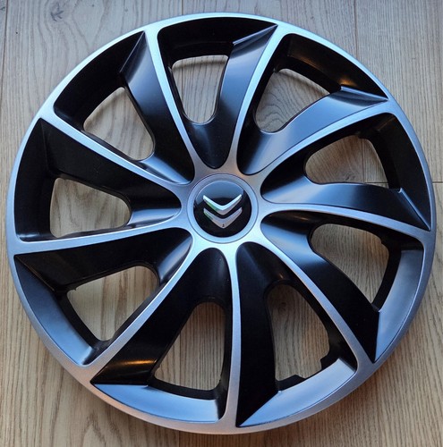 Enjoliveurs neuf pour - 4,