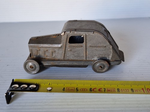Petite voiture tole cm - voiture, tole,8,5