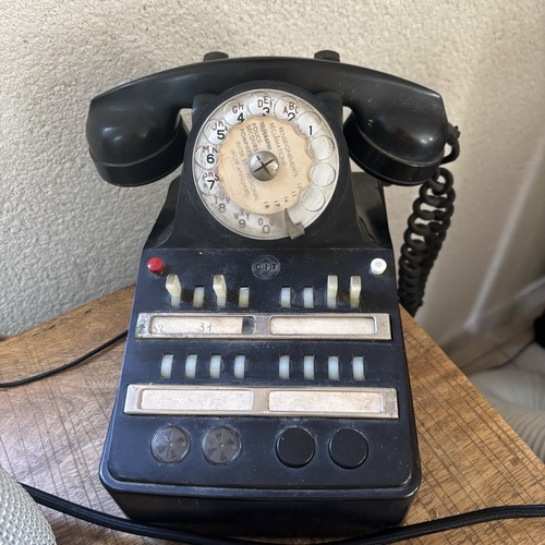 Ancien téléphone - ☎️,