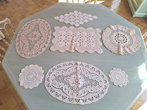Lot napperons anciens - 7,