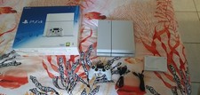 PlayStation 4 500Go Console - Blanche en Très bon état avec boite d'origine