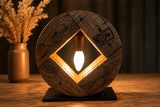 Lampe artisanale en bois