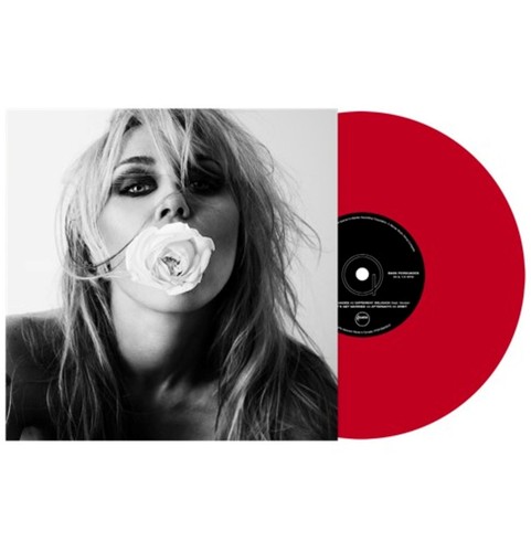 Miley cyrus bass persuades - cyrus,