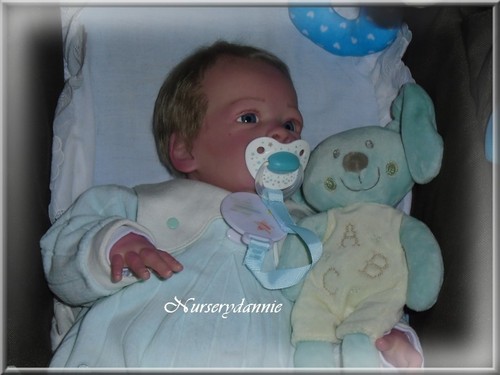 Adorable bebe reborn - bebe,