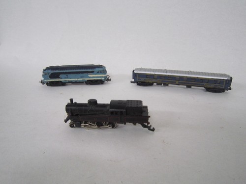 Locomotives 1 wagon - locomotives,