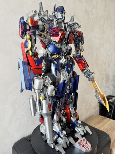 Robot optimus prime - robot,