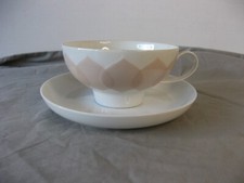 Magnifique tasse et sous-tasse