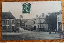 Berulle (Aube) - Rue de l'Eglise à la Mairie - Maréchal Ferrant en plein travail