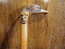 Canne en bois art populaire