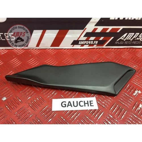 Cache sous reservoir gauche - , mv