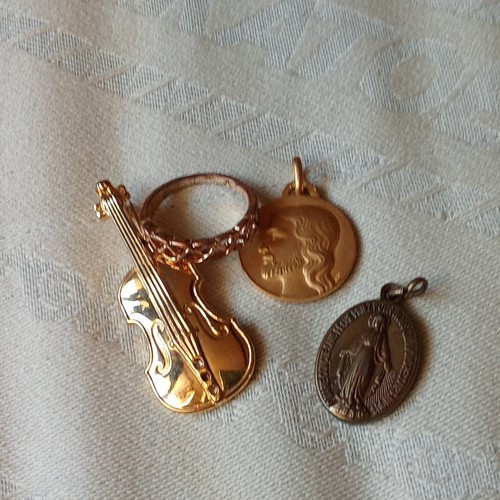 Lot bijoux fantaisie plaqué