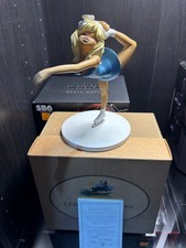 Leblon Delienne statue Colombe